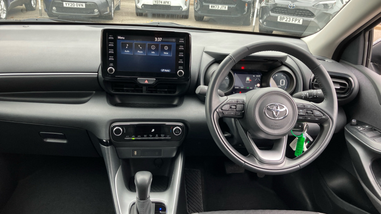 Toyota Yaris 1.5 Hybrid Design 5dr CVT Hybrid Hatchback
